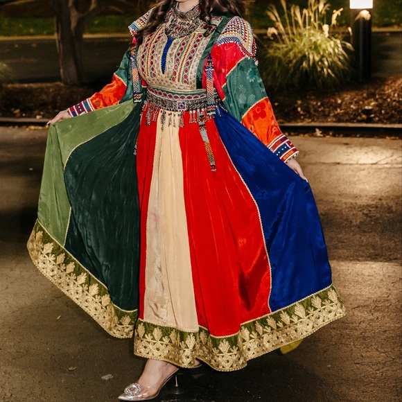 Colorful dress - Picture 1 of 2